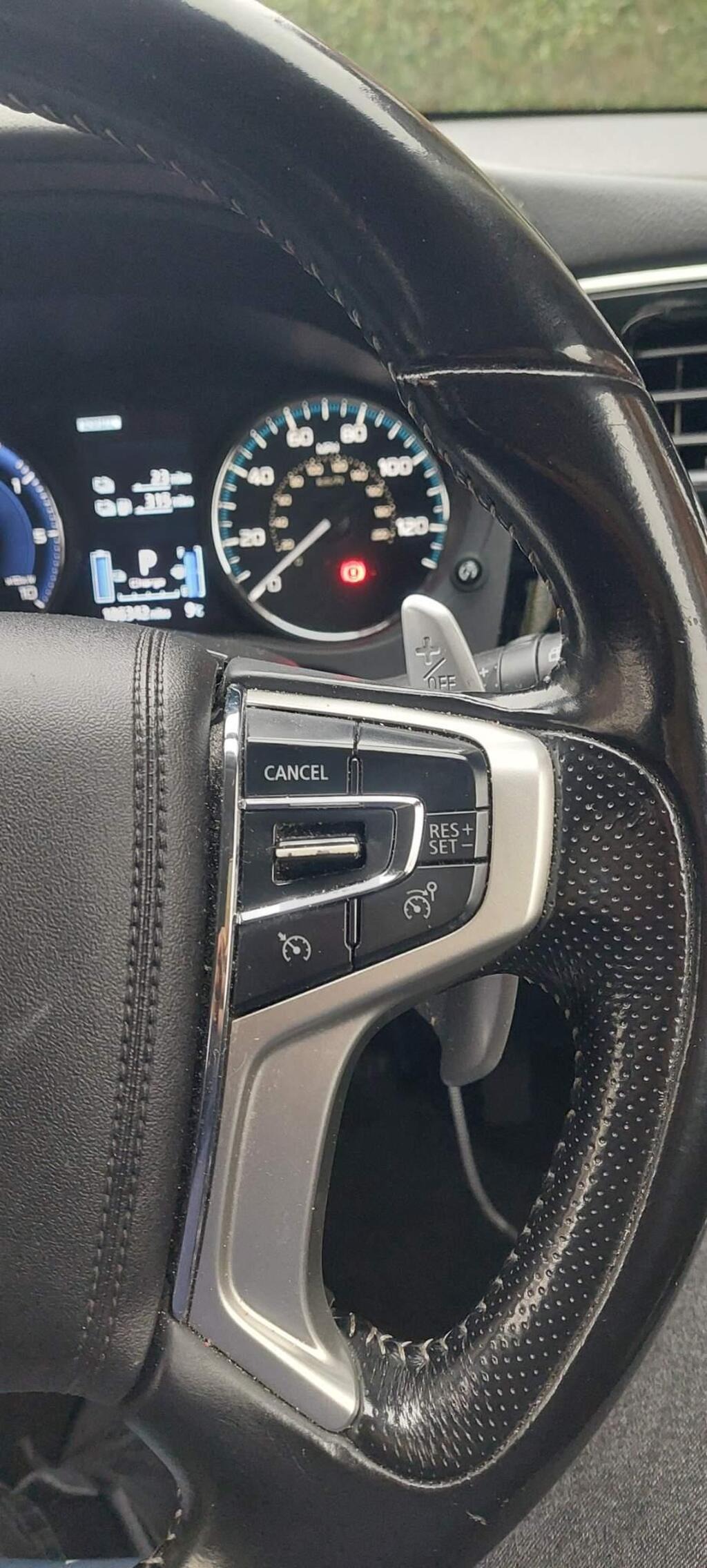 
								2019 Mitsubishi Outlander 2.4h TwinMotor 13.8kWh Design CVT 4WD full									