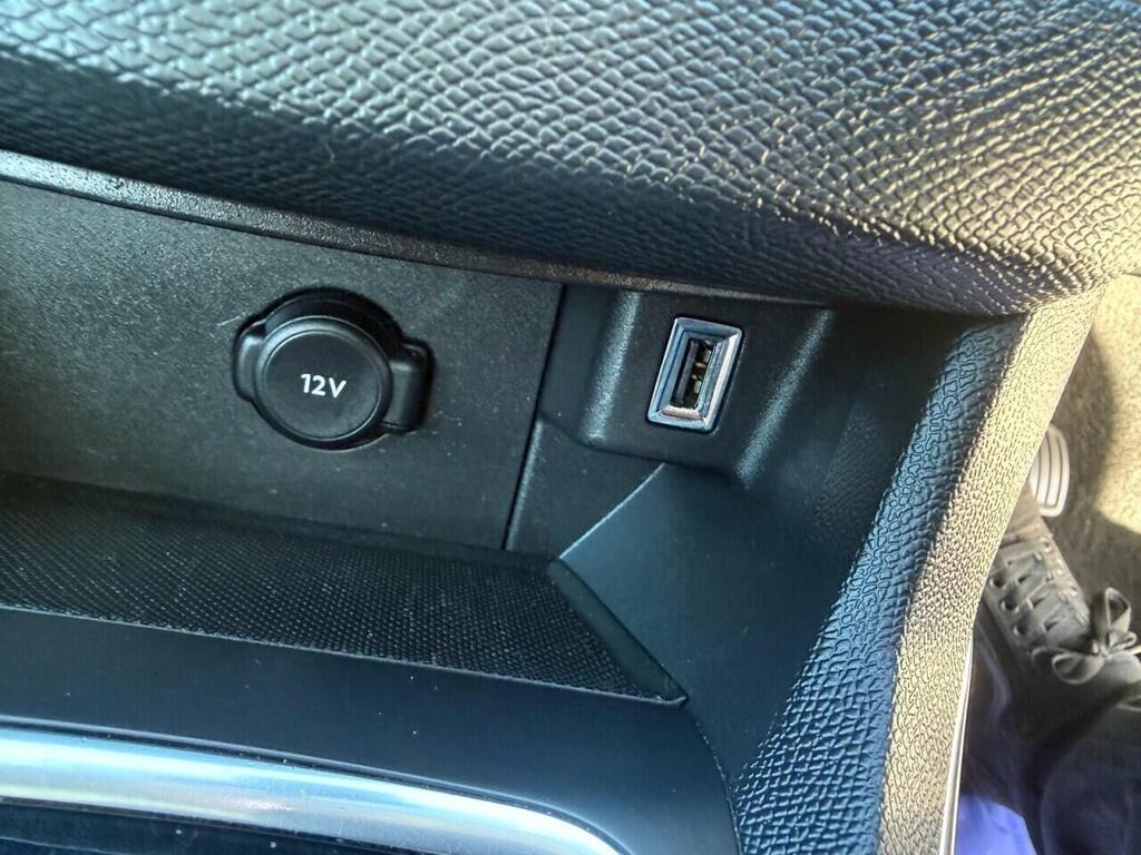 
								2019 Peugeot 308 1.2 PureTech GPF Allure EAT full									