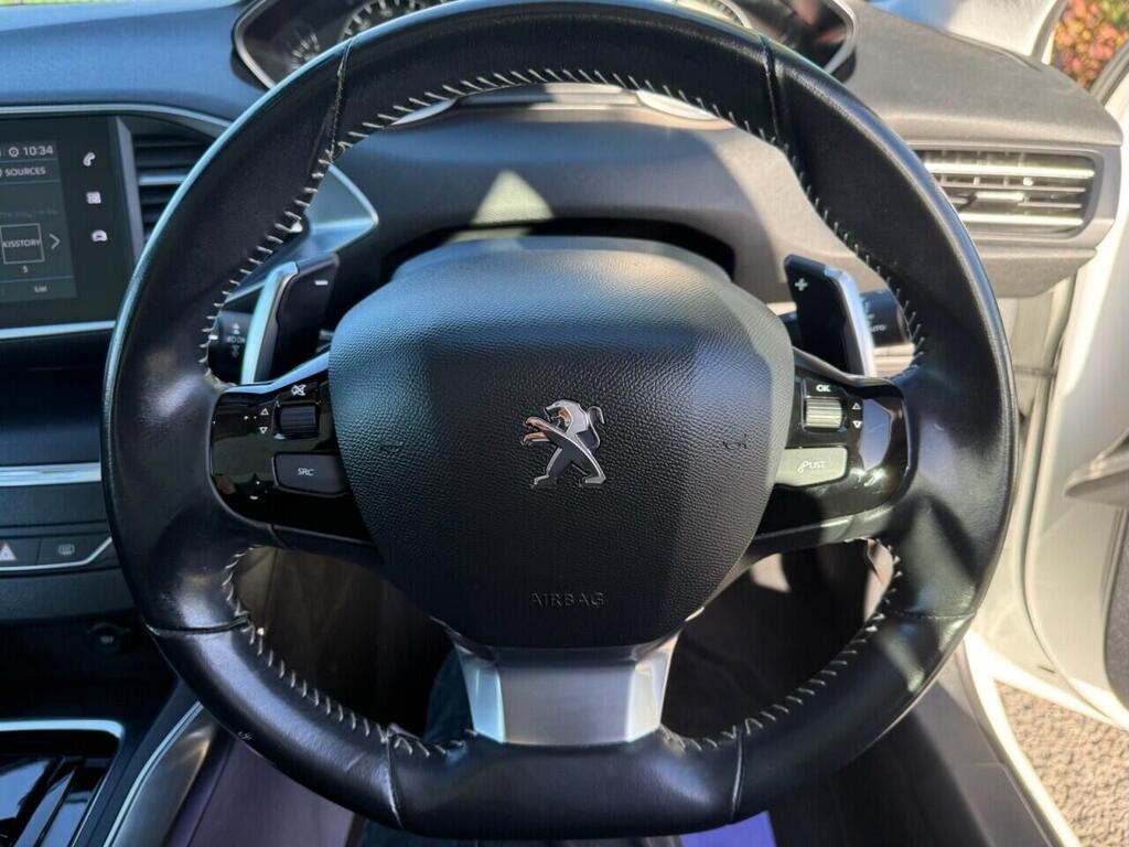 
								2019 Peugeot 308 1.2 PureTech GPF Allure EAT full									