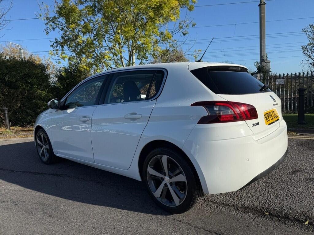 
								2019 Peugeot 308 1.2 PureTech GPF Allure EAT full									