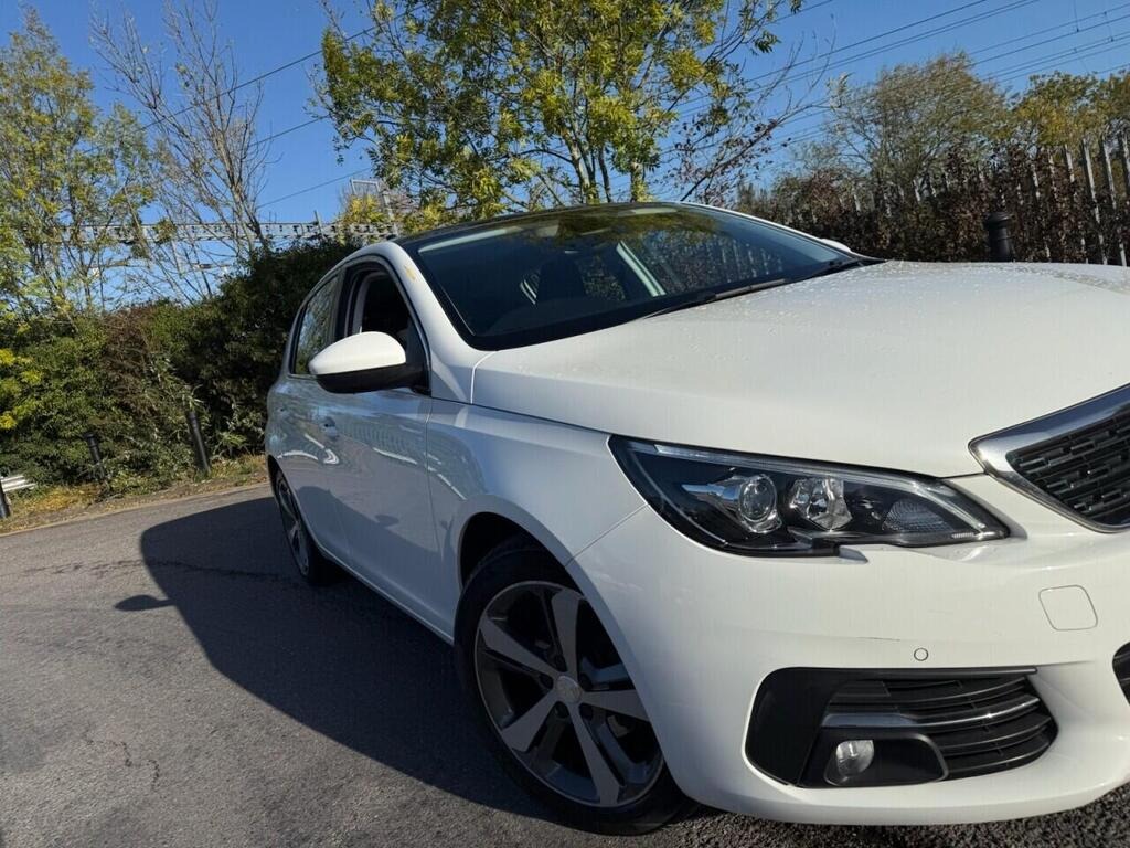 
								2019 Peugeot 308 1.2 PureTech GPF Allure EAT full									