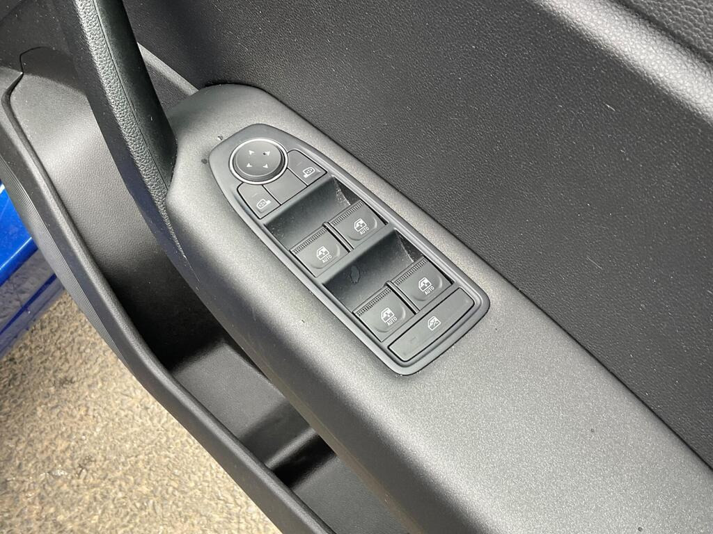 
								2022 Renault Captur 1.0 TCe Iconic Edition full									