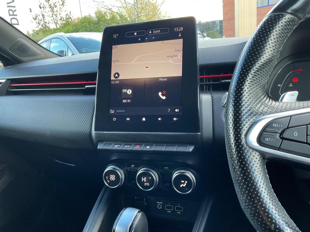 
								2020 Renault Clio 1.3 TCe RS Line EDC full									