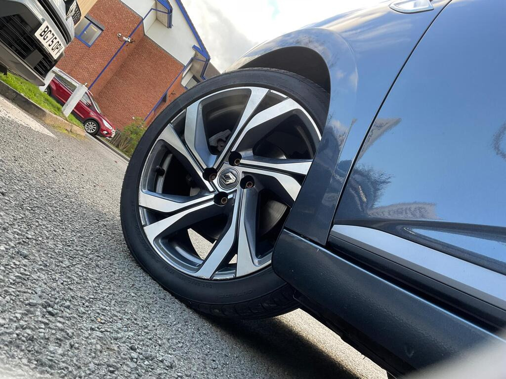 
								2020 Renault Clio 1.3 TCe RS Line EDC full									