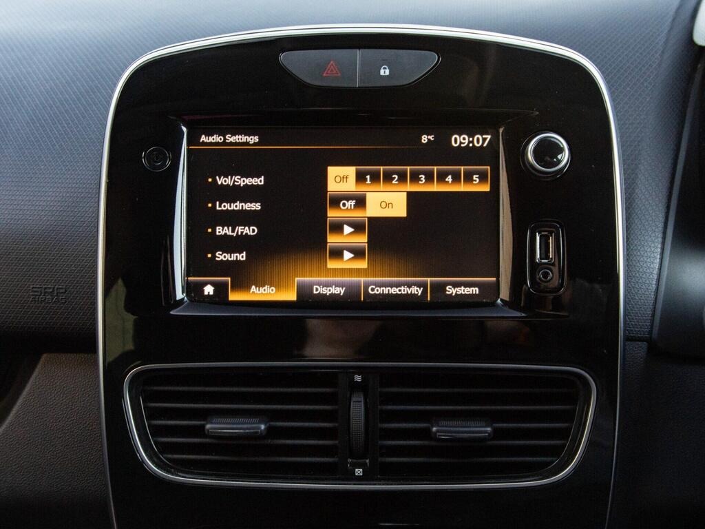 
								2019 Renault Clio 0.9 TCe Iconic full									