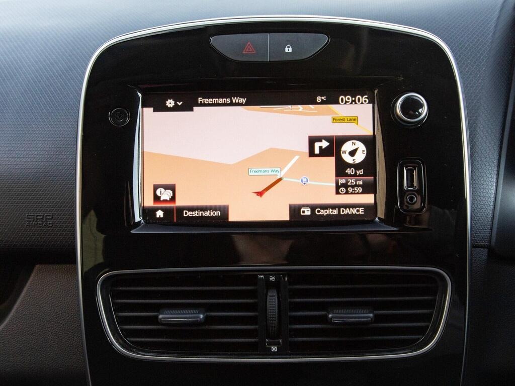 
								2019 Renault Clio 0.9 TCe Iconic full									