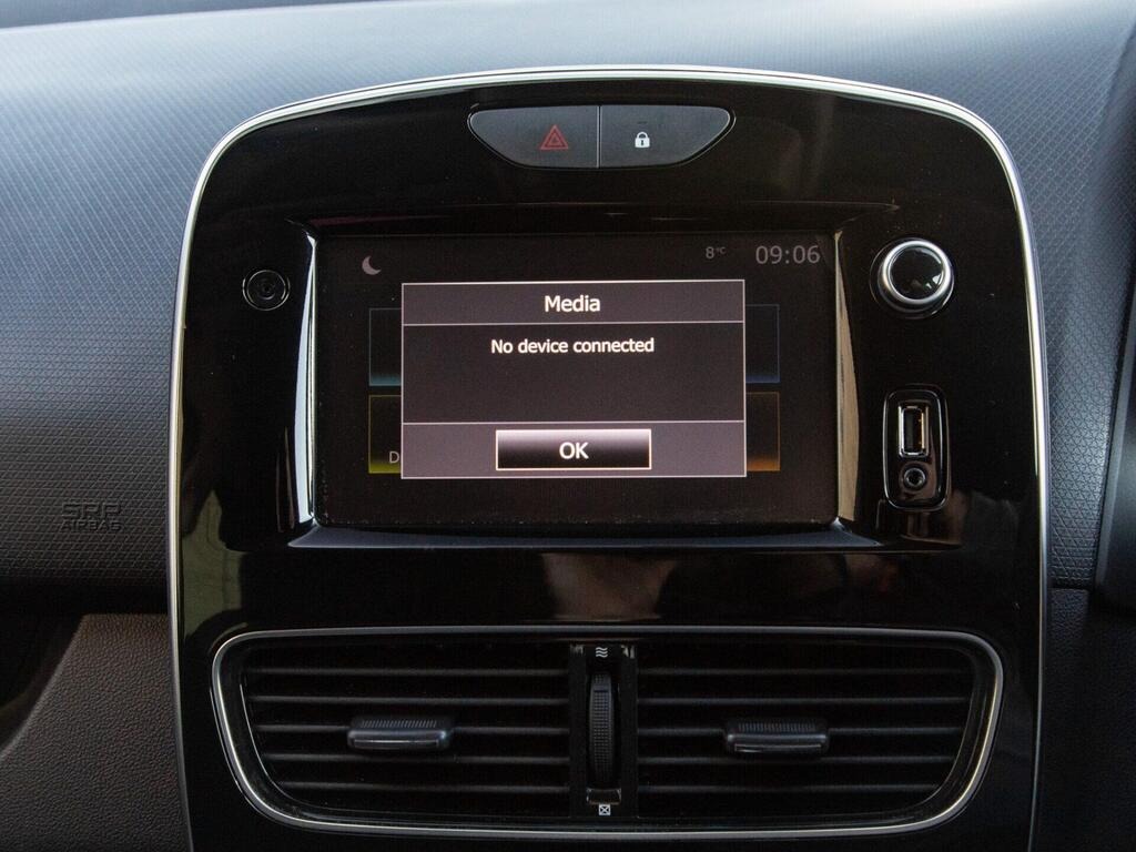 
								2019 Renault Clio 0.9 TCe Iconic full									