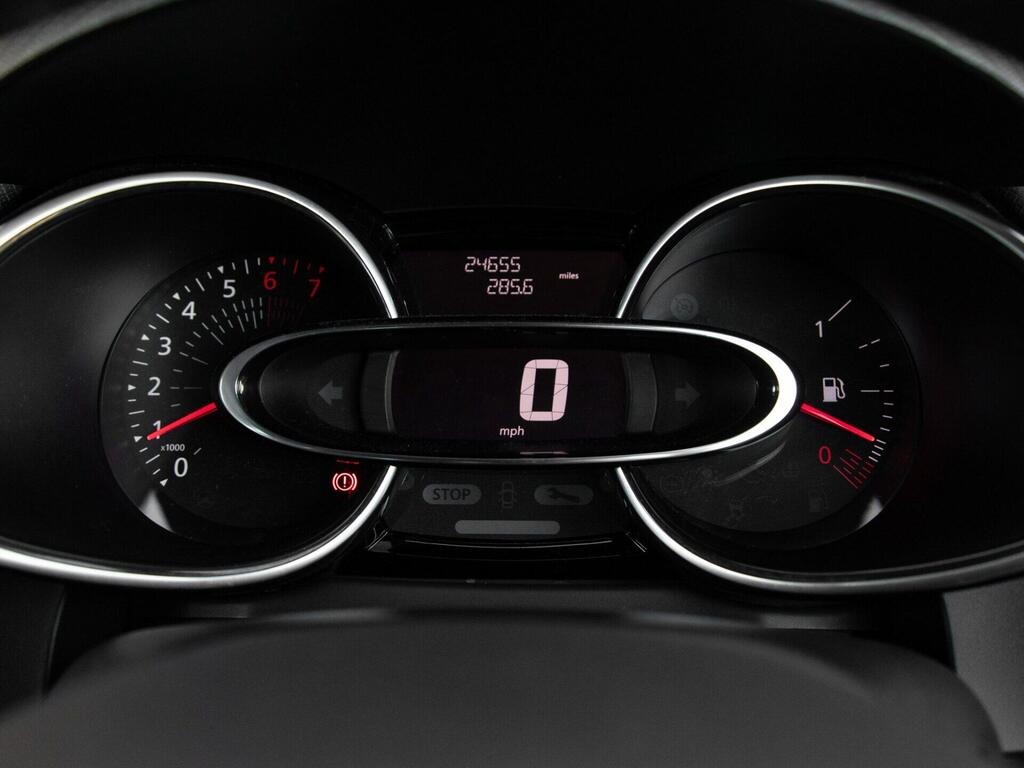 
								2019 Renault Clio 0.9 TCe Iconic full									