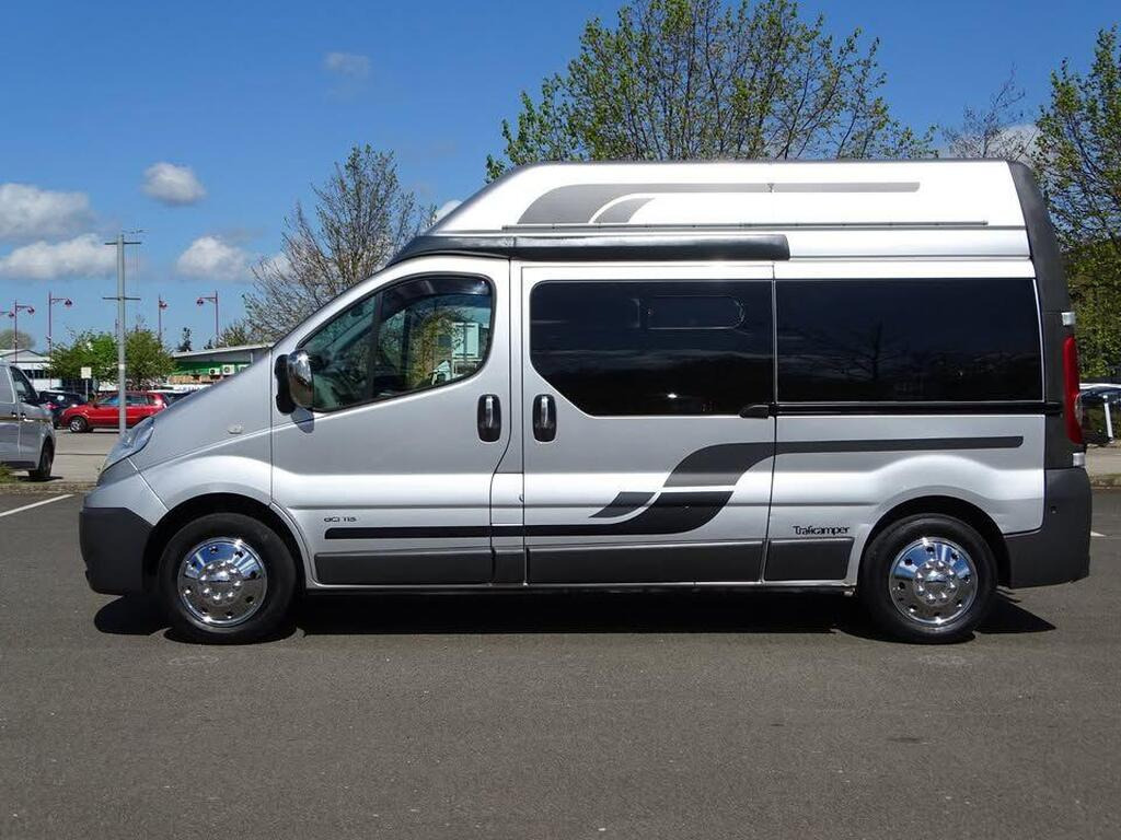 
								2010 Renault Trafic 2.0 full									