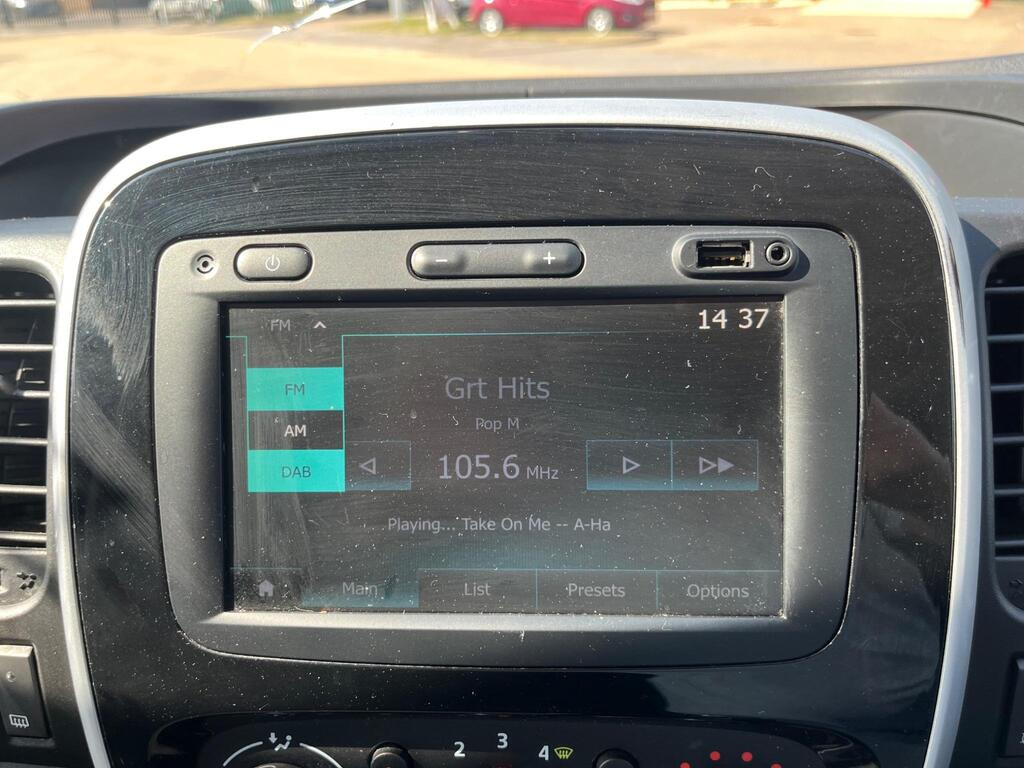 
								2020 Renault Trafic 2.0 dCi ENERGY 28 Sport SWB Standard Roof full									