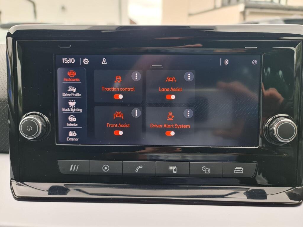 
								2023 SEAT Arona 1.0 TSI FR Edition full									