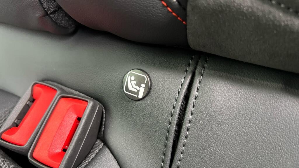 
								2025 SEAT Leon 1.5 eTSI MHEV FR Sport DSG full									