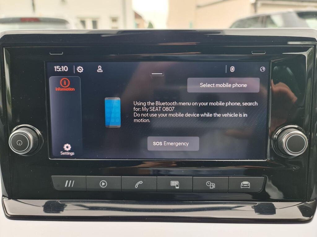 
								2023 SEAT Arona 1.0 TSI FR Edition full									