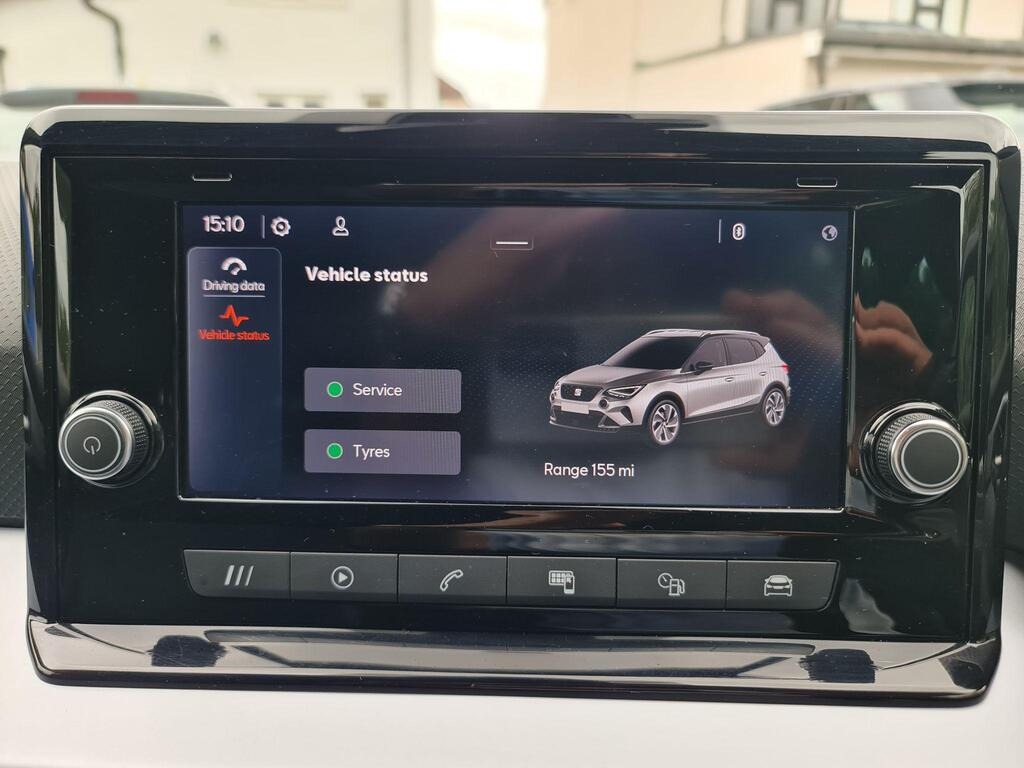 
								2023 SEAT Arona 1.0 TSI FR Edition full									