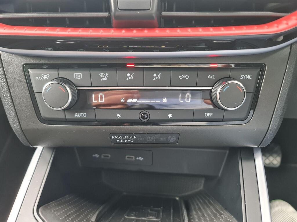 
								2023 SEAT Arona 1.0 TSI FR Edition full									