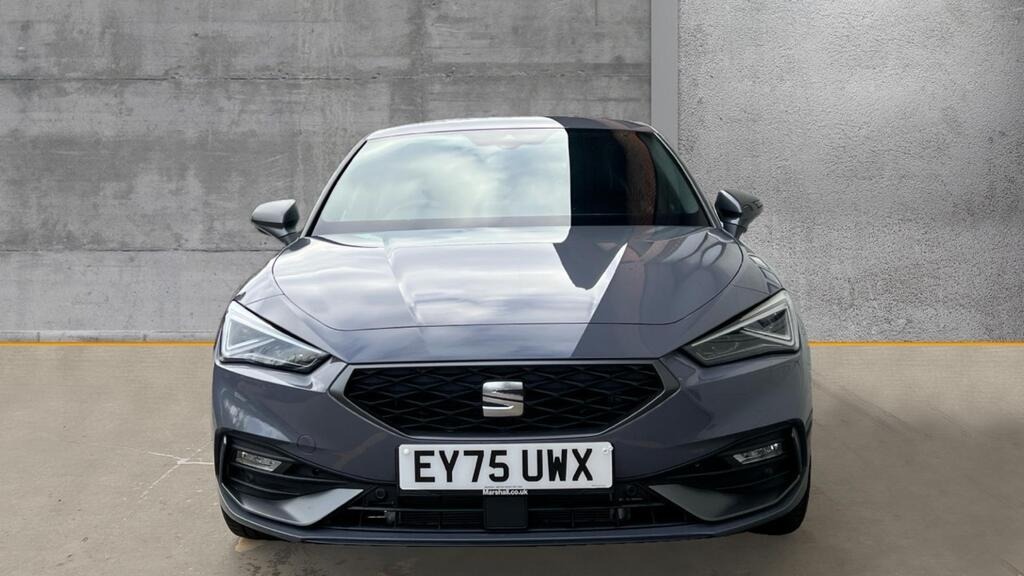 
								2025 SEAT Leon 1.5 eTSI MHEV FR Sport DSG full									