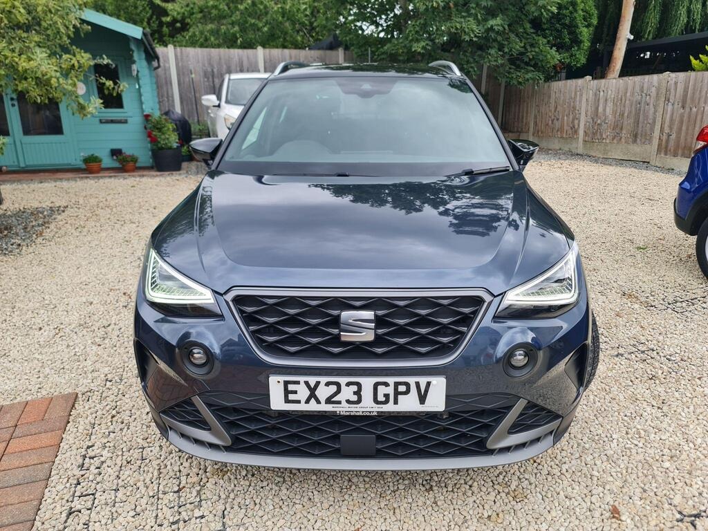 
								2023 SEAT Arona 1.0 TSI FR Edition full									