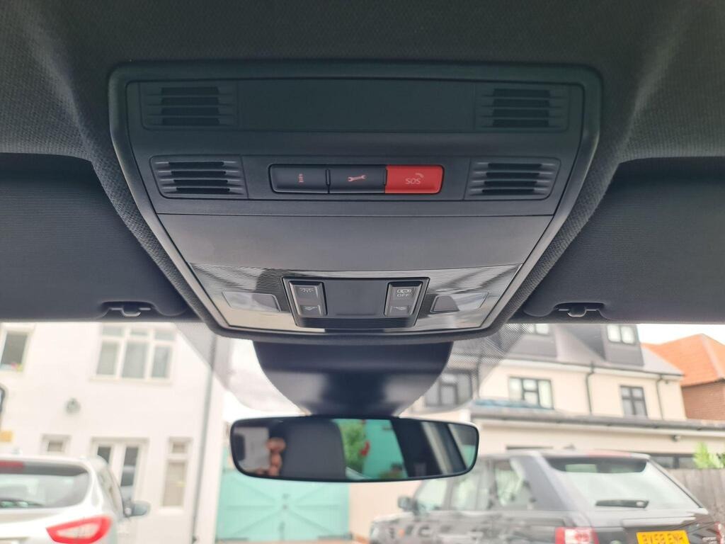 
								2023 SEAT Arona 1.0 TSI FR Edition full									