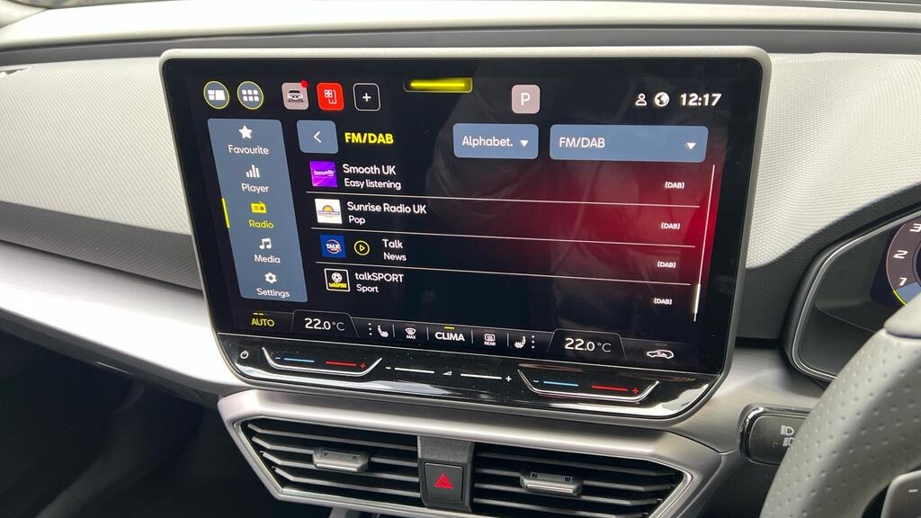 
								2025 SEAT Leon 1.5 eTSI MHEV FR Sport DSG full									