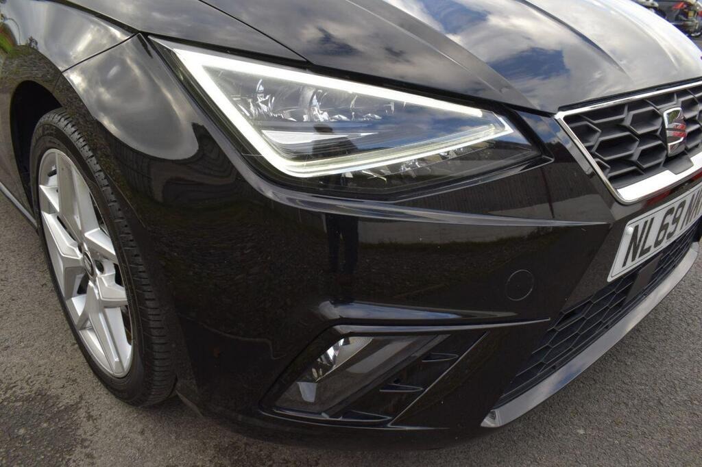 
								2019 SEAT Ibiza 1.0 TSI FR full									