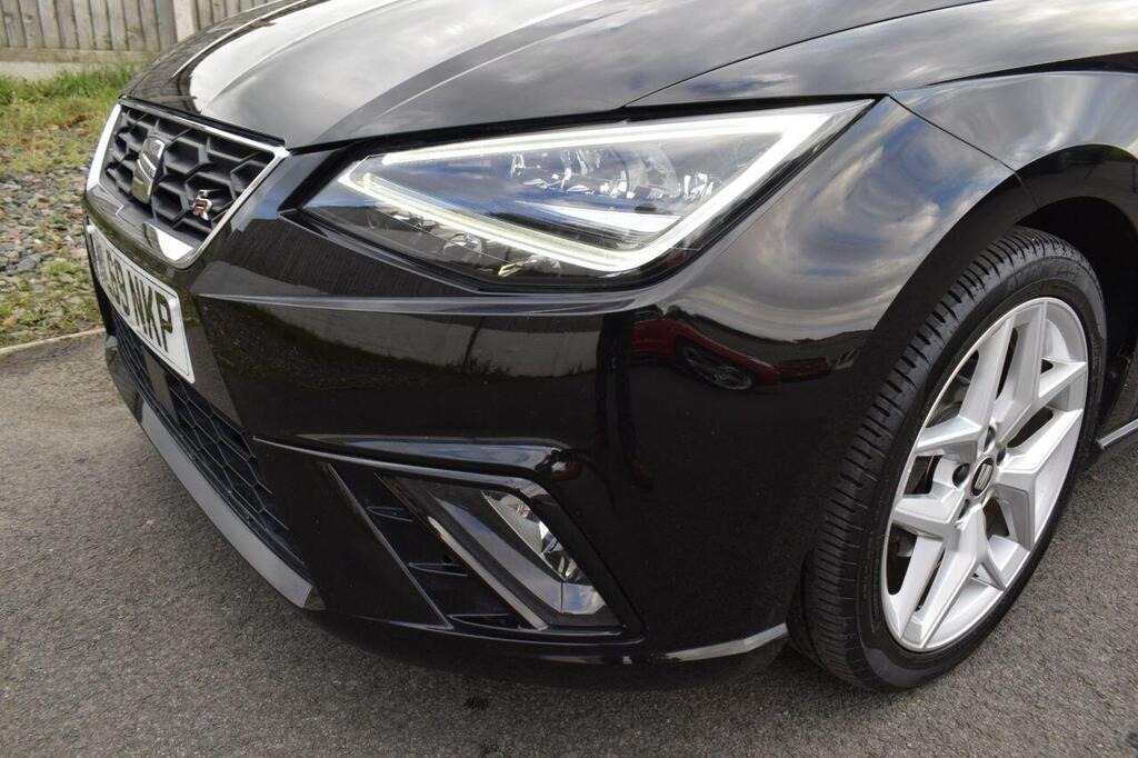 
								2019 SEAT Ibiza 1.0 TSI FR full									