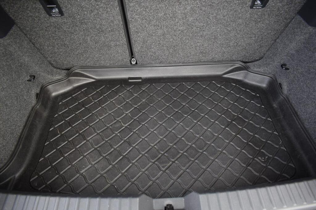 
								2019 SEAT Ibiza 1.0 TSI FR full									