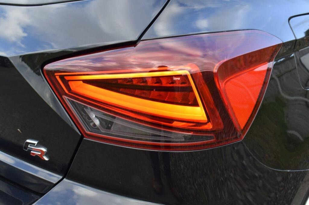 
								2019 SEAT Ibiza 1.0 TSI FR full									