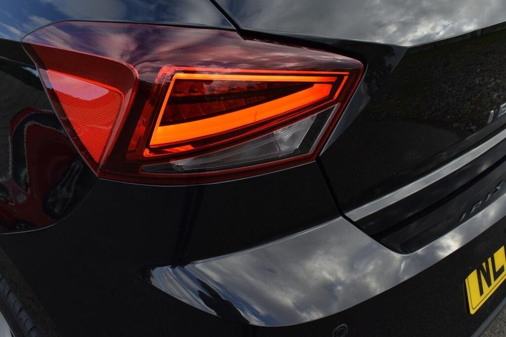 
								2019 SEAT Ibiza 1.0 TSI FR full									