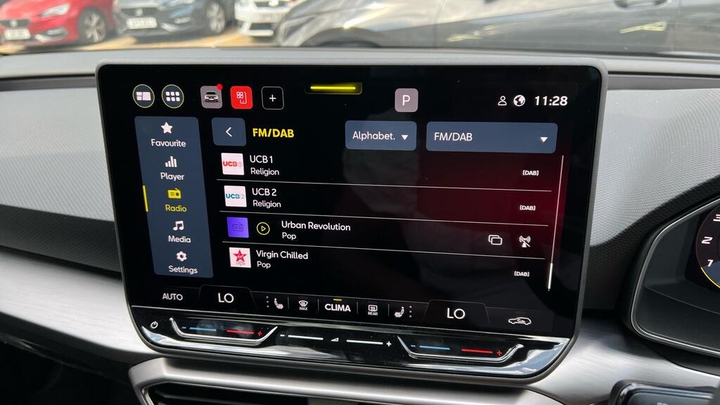 
								2025 SEAT Leon 1.5 TSI FR Black Edition full									