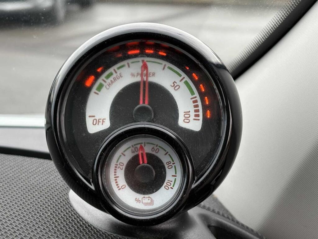 
								2021 Smart Forfour 17.6kWh Premium Auto 5dr (22kW Charger) full									