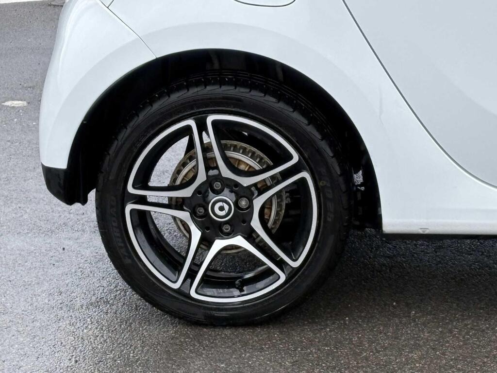 
								2021 Smart Forfour 17.6kWh Premium Auto 5dr (22kW Charger) full									