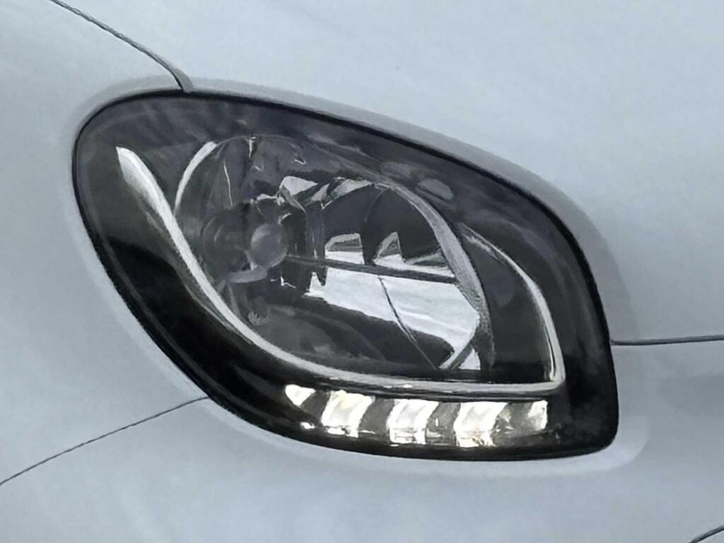 
								2021 Smart Forfour 17.6kWh Premium Auto 5dr (22kW Charger) full									