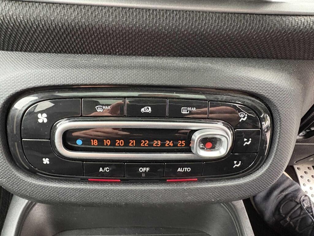 2021 Smart Forfour 17.6kWh Premium Auto 5dr (22kW Charger)