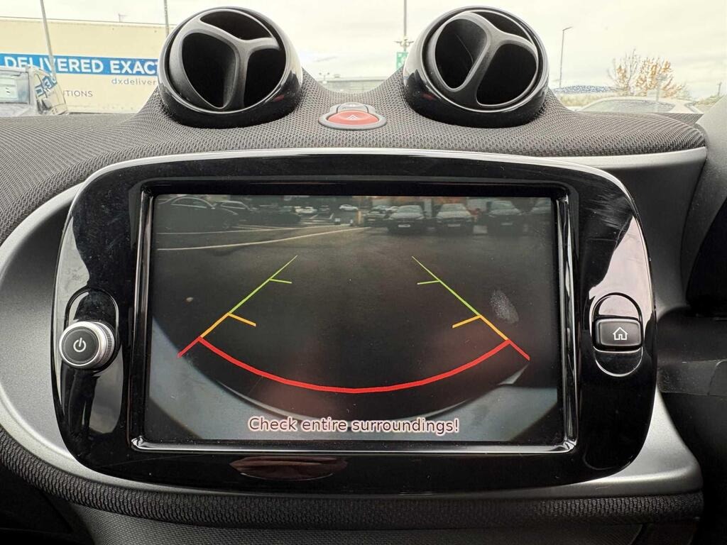 
								2021 Smart Forfour 17.6kWh Premium Auto 5dr (22kW Charger) full									