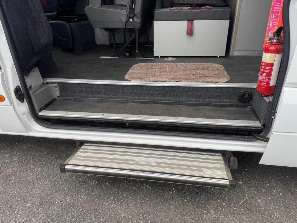 
								2014 Mercedes-Benz Sprinter Professional Conversion 2.1 full									