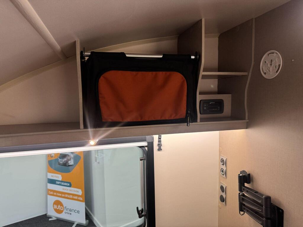 
								2018 Swift Basecamp 2 full									