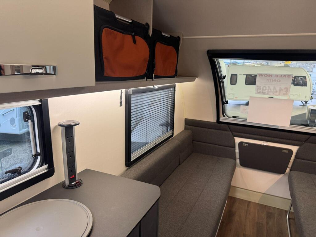 
								2018 Swift Basecamp 2 full									