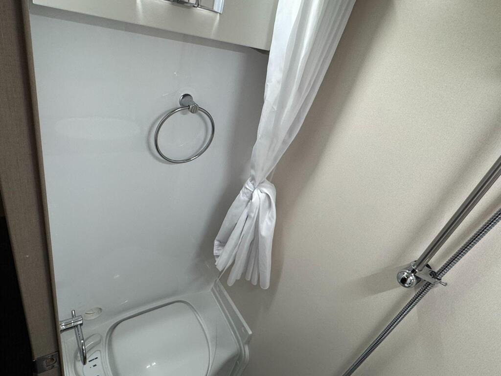 
								2018 Swift Basecamp 2 full									