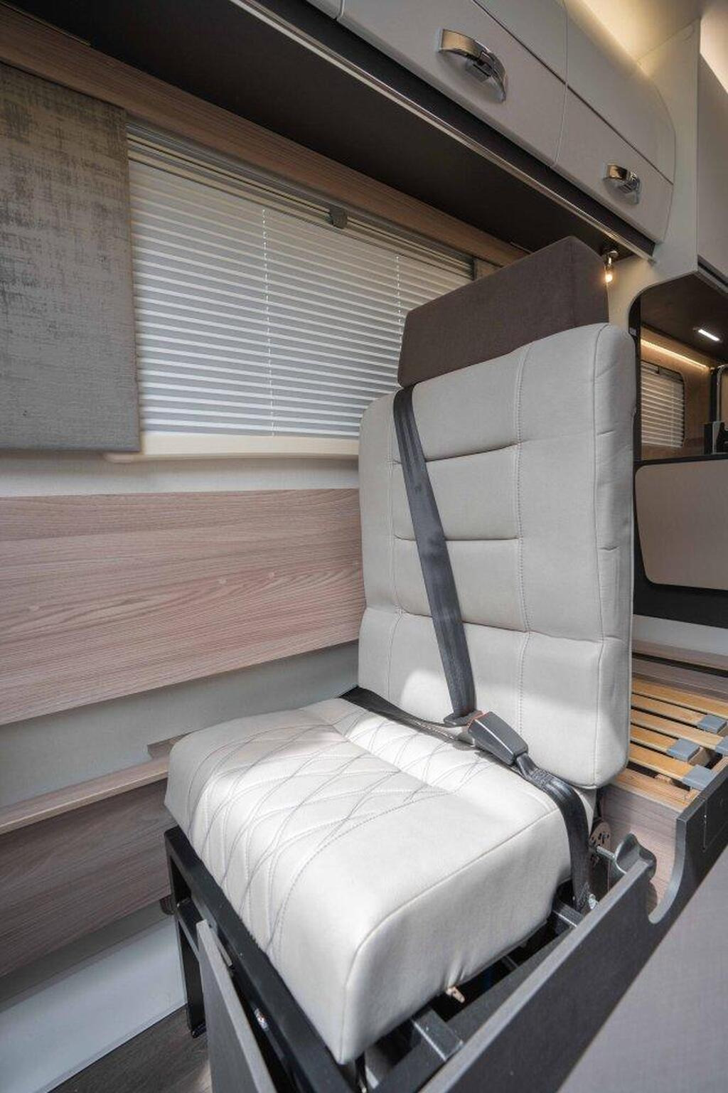 
								2024 Swift Kon-Tiki 894 180BHP Auto full									