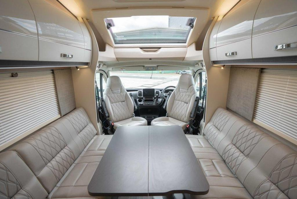 
								2024 Swift Kon-Tiki 894 180BHP Auto full									