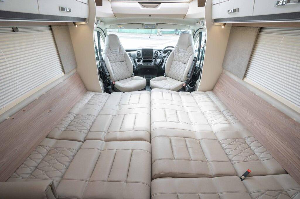 
								2024 Swift Kon-Tiki 894 180BHP Auto full									