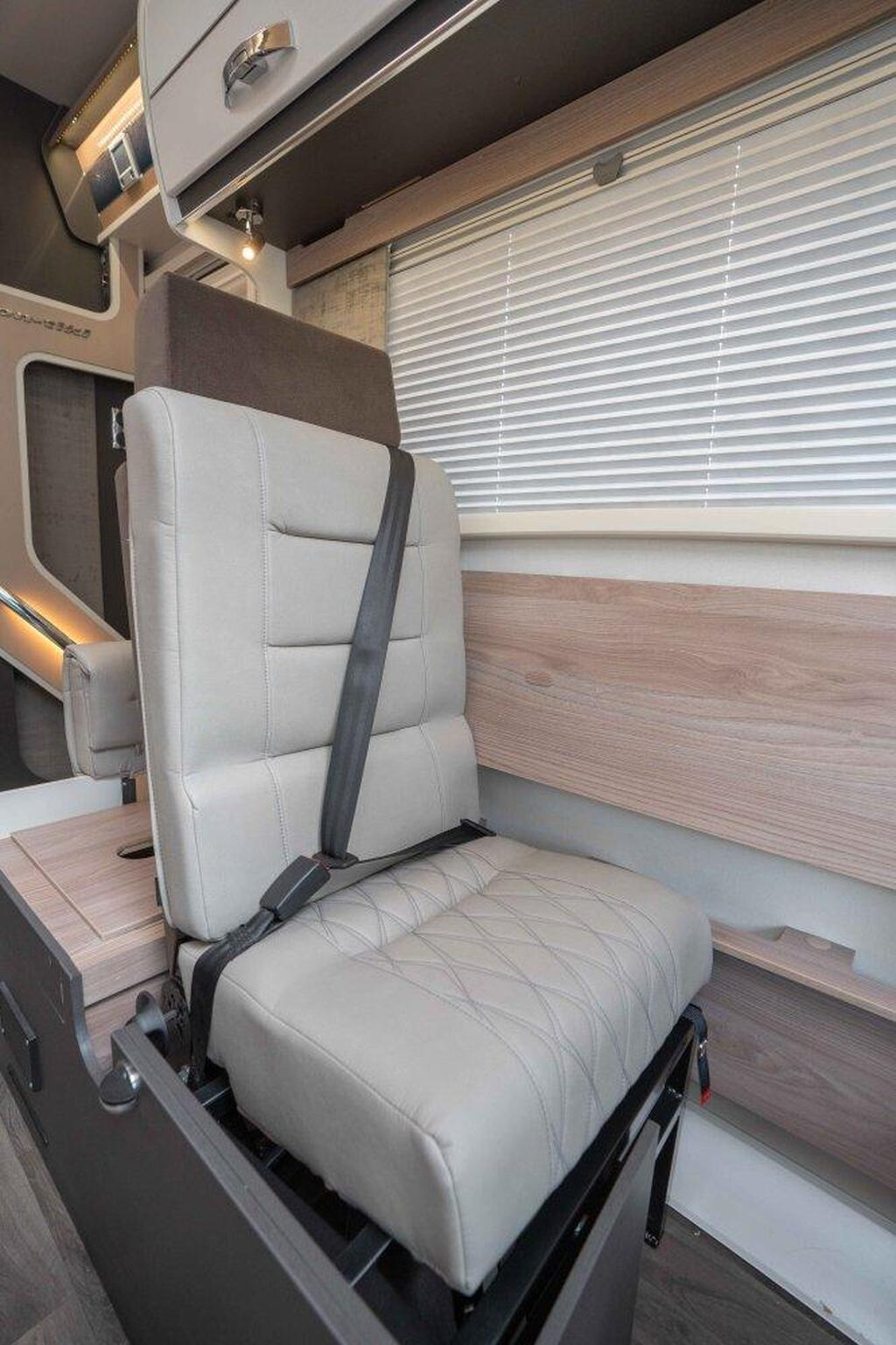 
								2024 Swift Kon-Tiki 894 180BHP Auto full									