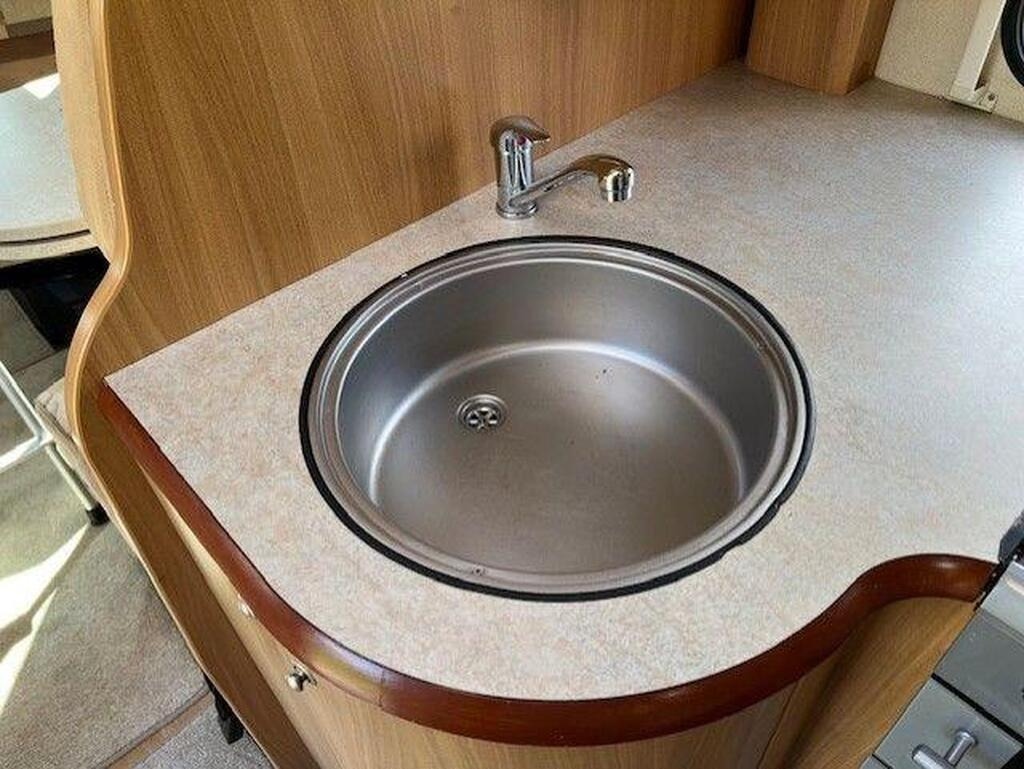 
								2008 Swift Voyager 685 FB6spd Manual 2.3 full									