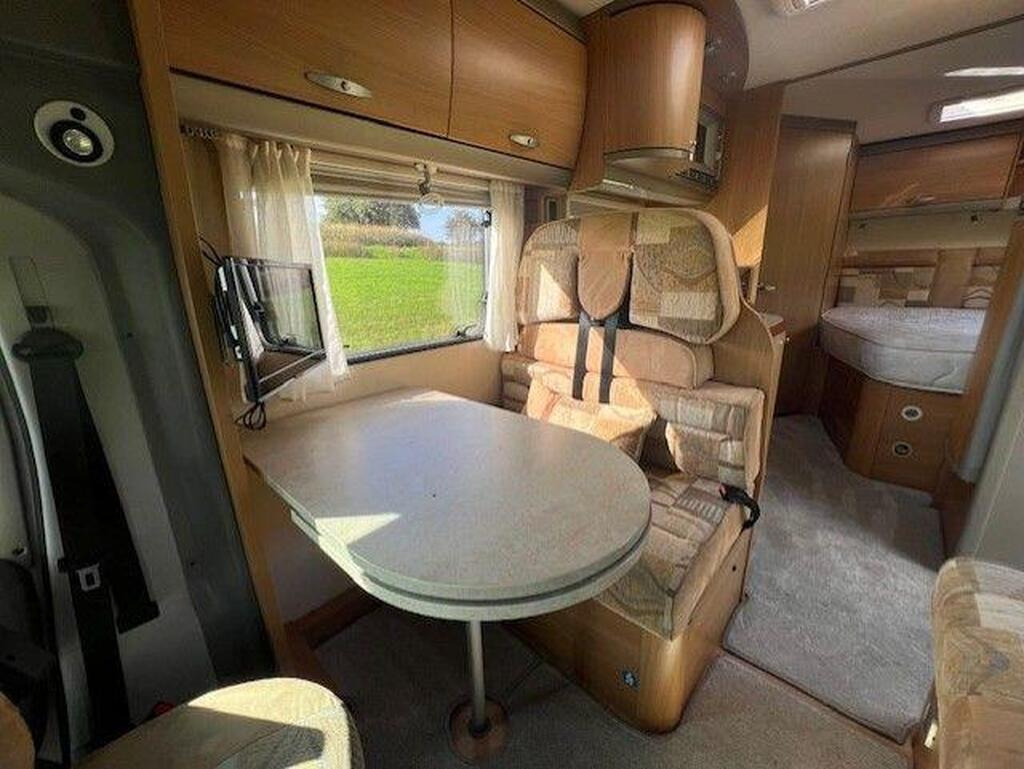 
								2008 Swift Voyager 685 FB6spd Manual 2.3 full									