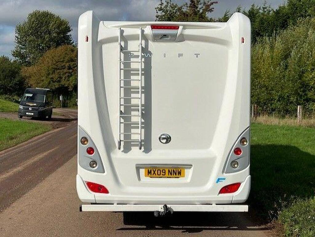 
								2008 Swift Voyager 685 FB6spd Manual 2.3 full									