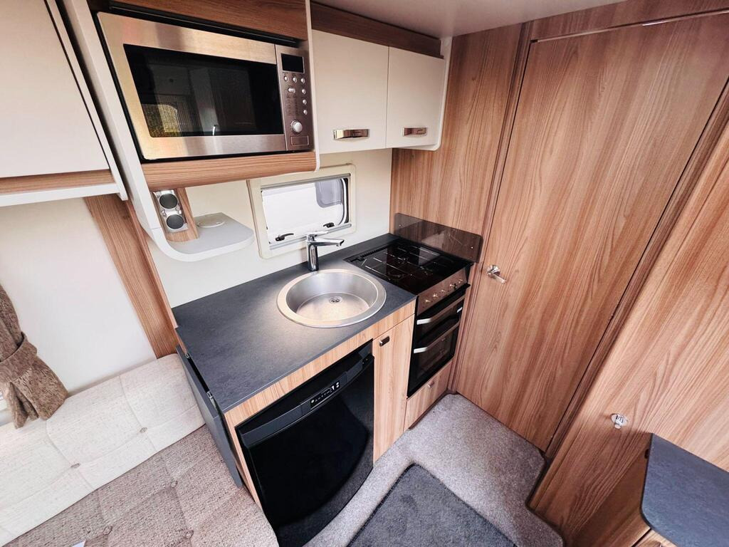 
								2020 Swift Sprite Major 4 EB Sunrise 560 full									