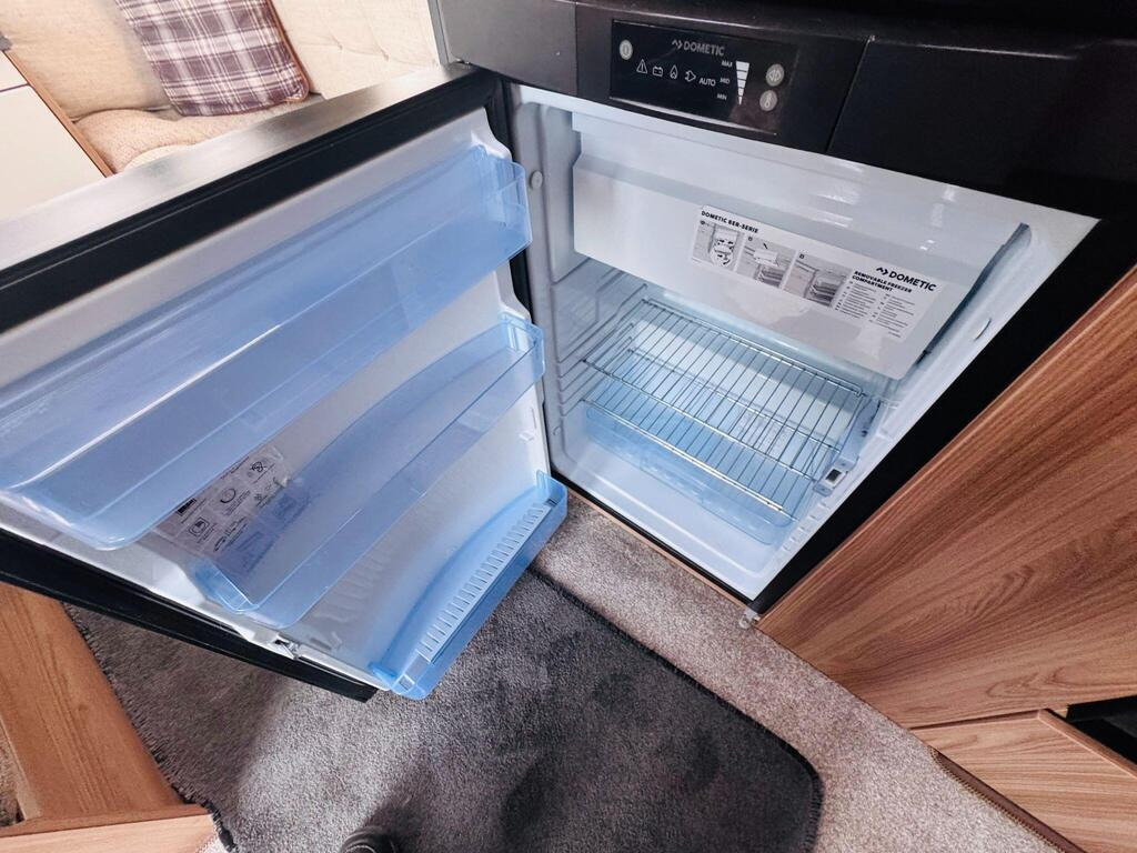 
								2020 Swift Sprite Major 4 EB Sunrise 560 full									