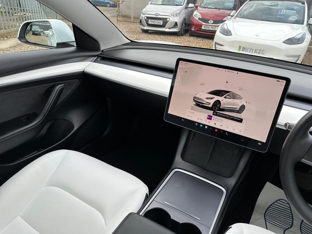 
								2022 Tesla Model 3 Standard Range Plus Auto RWD full									