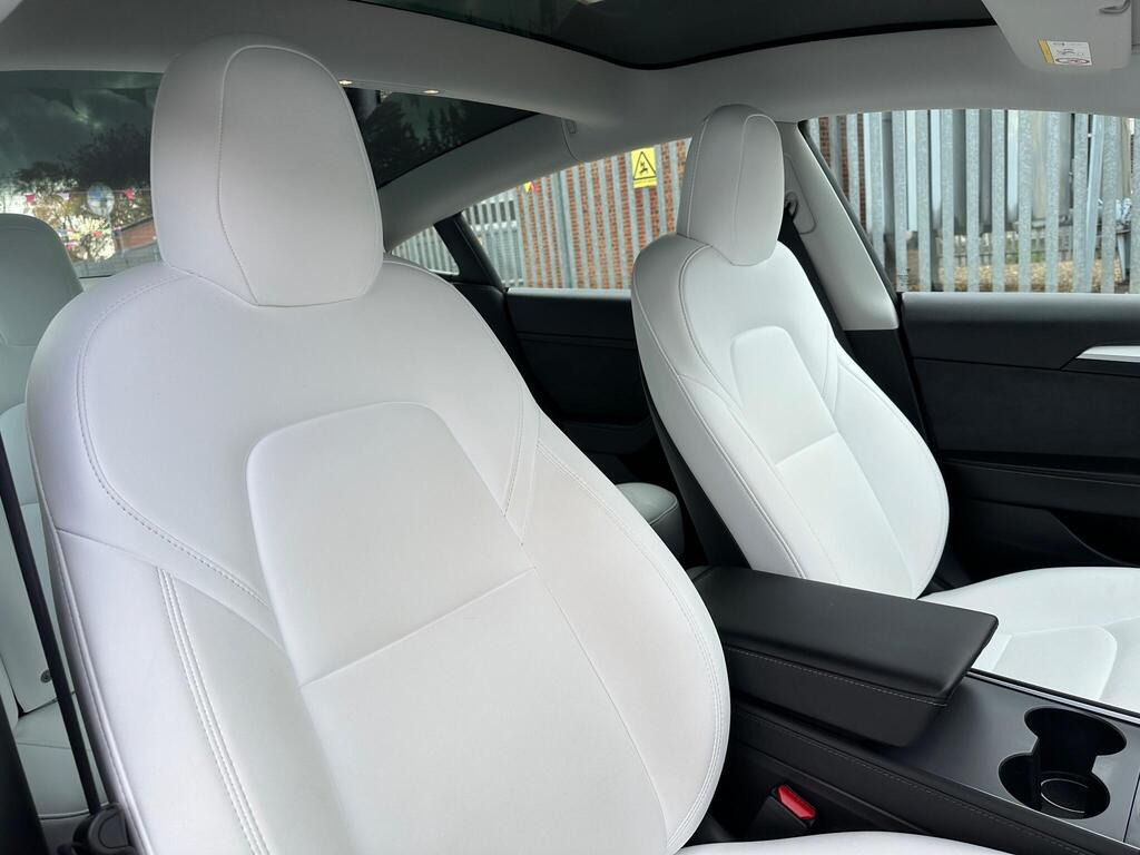 
								2022 Tesla Model 3 Standard Range Plus Auto RWD full									