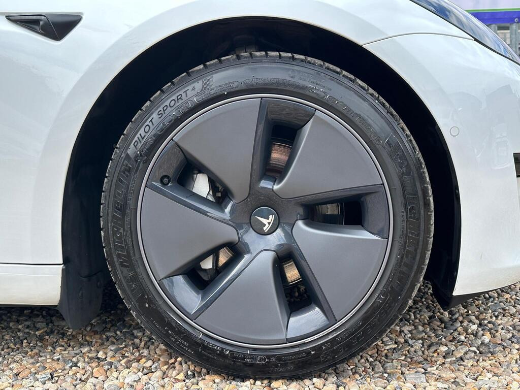 
								2022 Tesla Model 3 Standard Range Plus Auto RWD full									